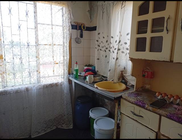 2 BEDROOM HOUSE FOR SALE IN UMLAZI Z